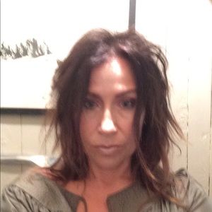 Meet your Posher, Caroll